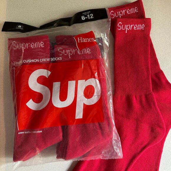 Supreme Hanes Crew Socks (Red, 4-Pack) - Picture 1 of 2